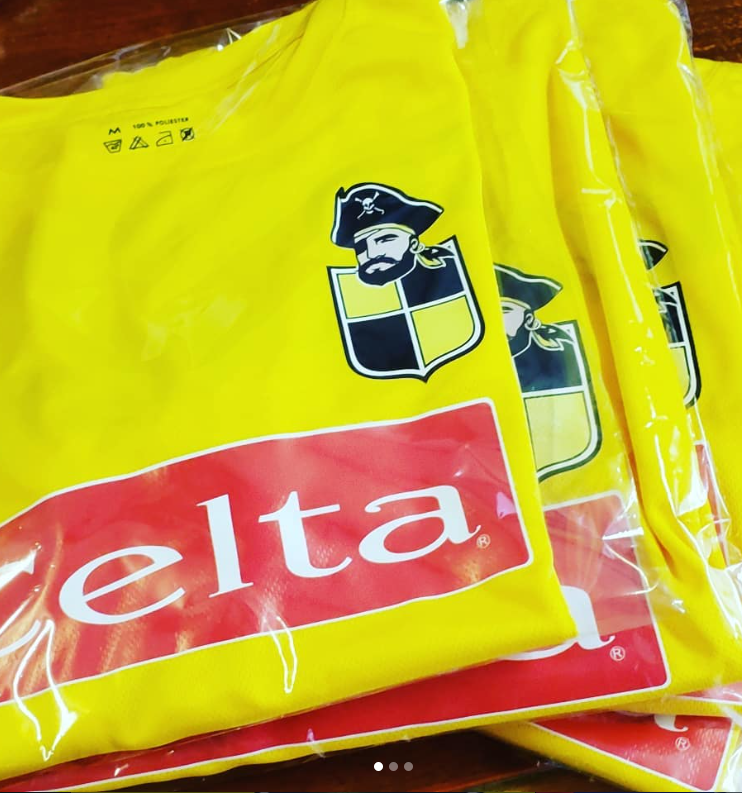 Poleras amarillas personalizadas para empresa